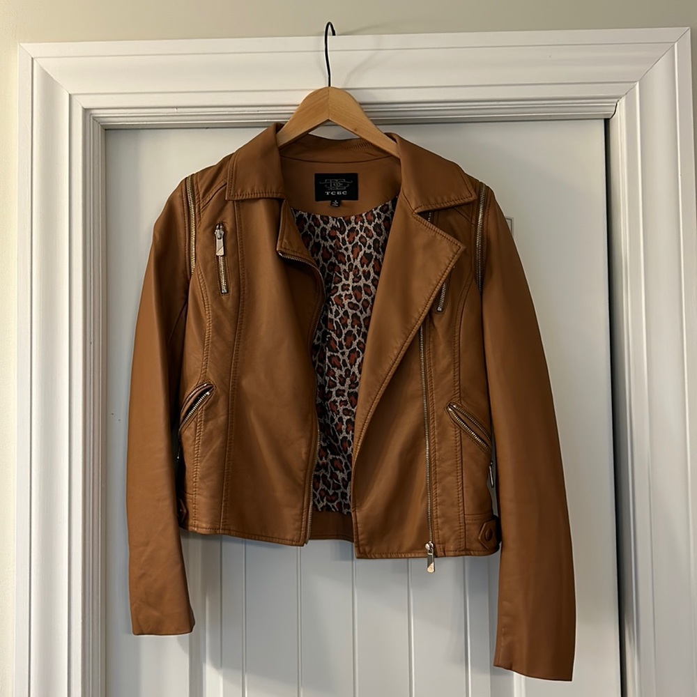 Great crop jacket!